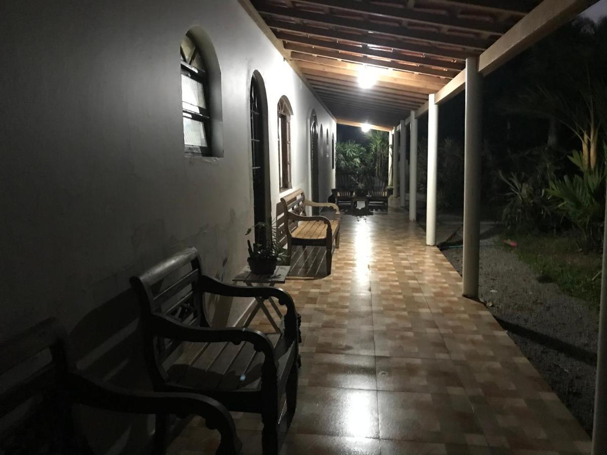 Suites Proximo Ao Rio Jaguareguava Em Bertioga Buitenkant foto