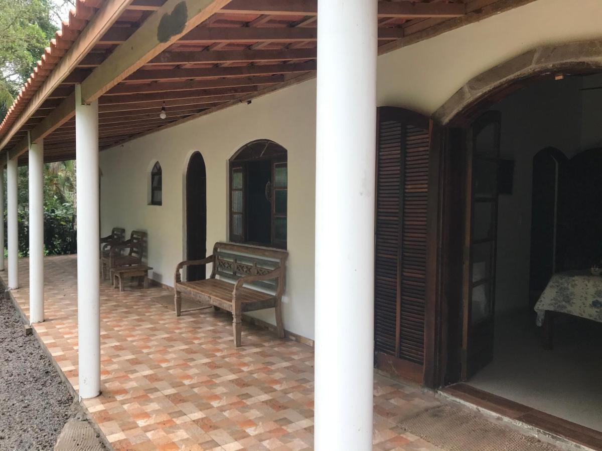 Suites Proximo Ao Rio Jaguareguava Em Bertioga Buitenkant foto