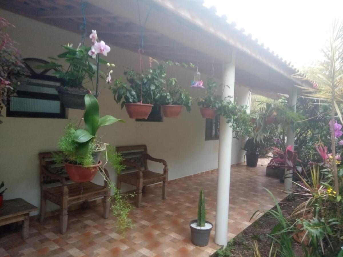 Suites Proximo Ao Rio Jaguareguava Em Bertioga Buitenkant foto